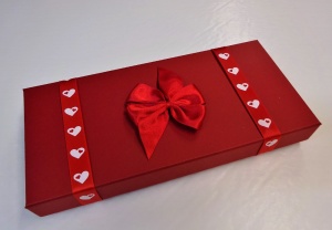 Red Rigid Box with 18 Chosen Chocolates 250g