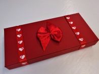 Red Rigid Box with 18 Chosen Chocolates 250g