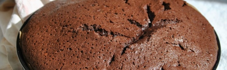 LIGHT CHOCOLATE CAKE